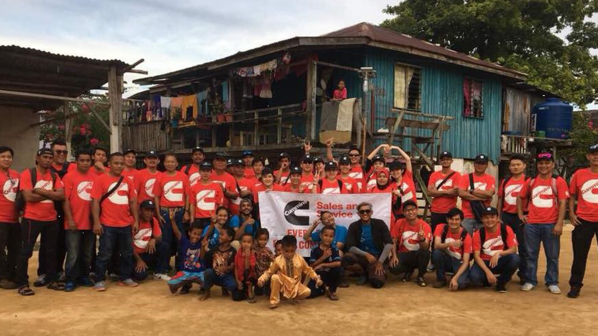 Cummins Employees Set Record Building Stronger Communities Around the